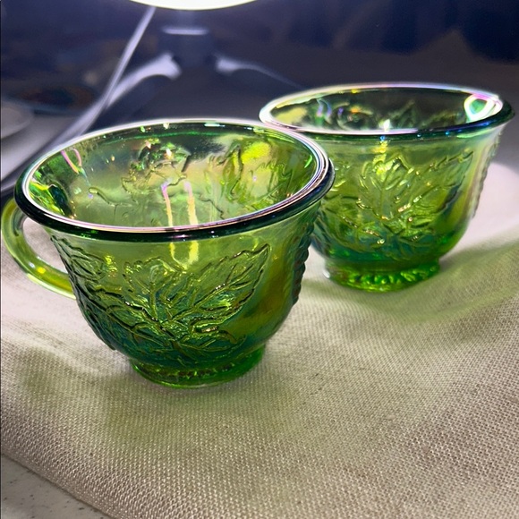 Vintage carnival green glass bowl with 4 teacups. PRISTINE condition. - Picture 2 of 7